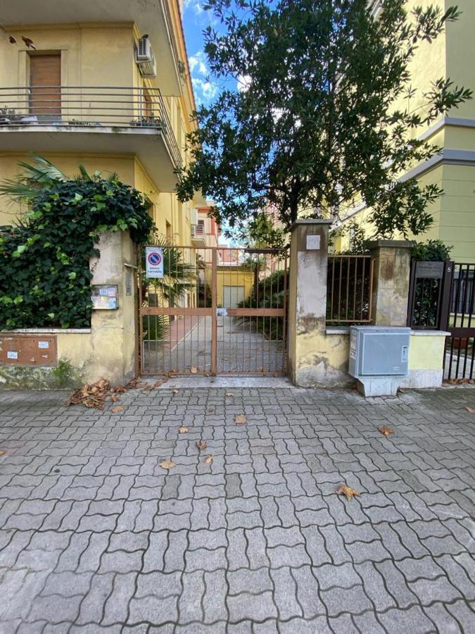 Апартаменты Monolocale Nel Corso Лидо-ди-Остия Экстерьер фото